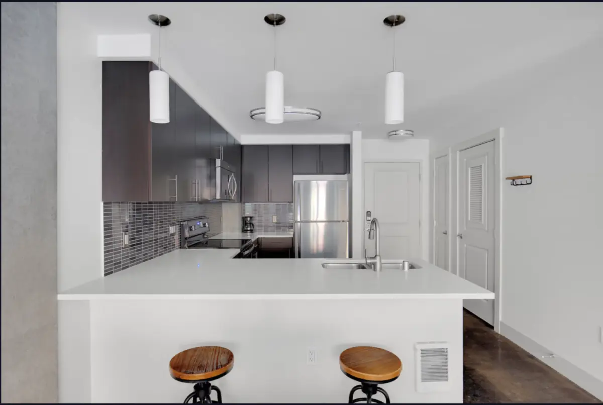 استوديو • جيليز